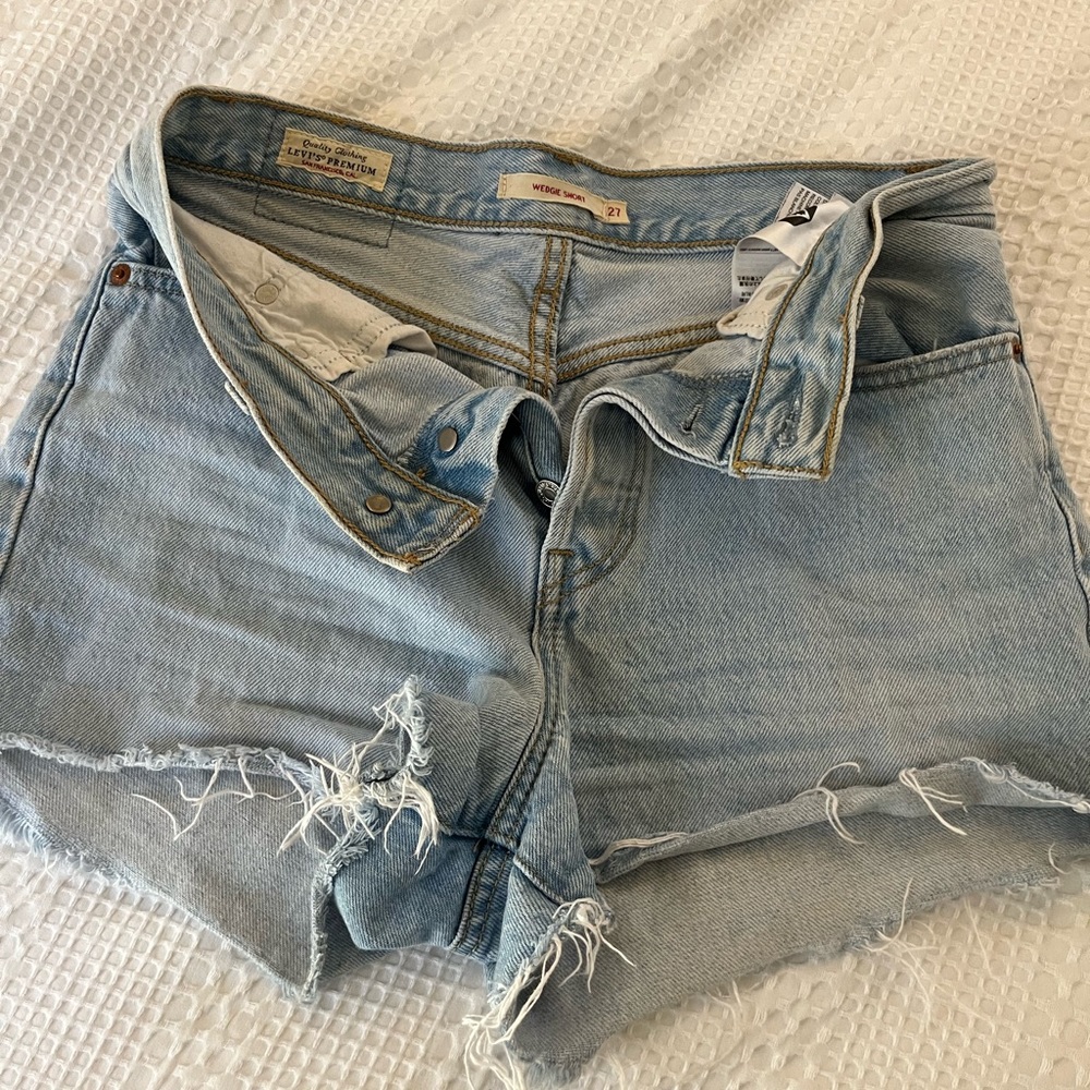 Levi’s Cut-Off Denim Shorts